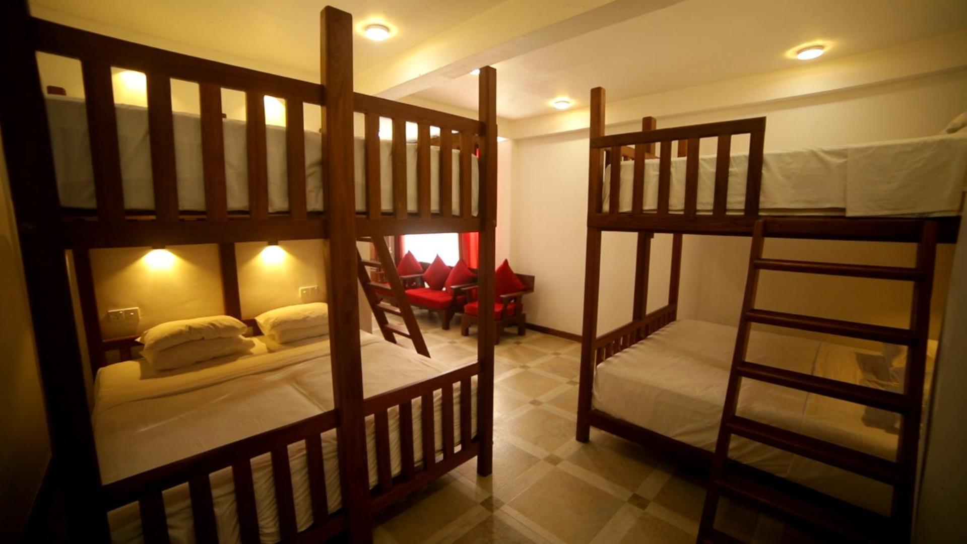 Shanthi Uyana Kandy Exterior photo