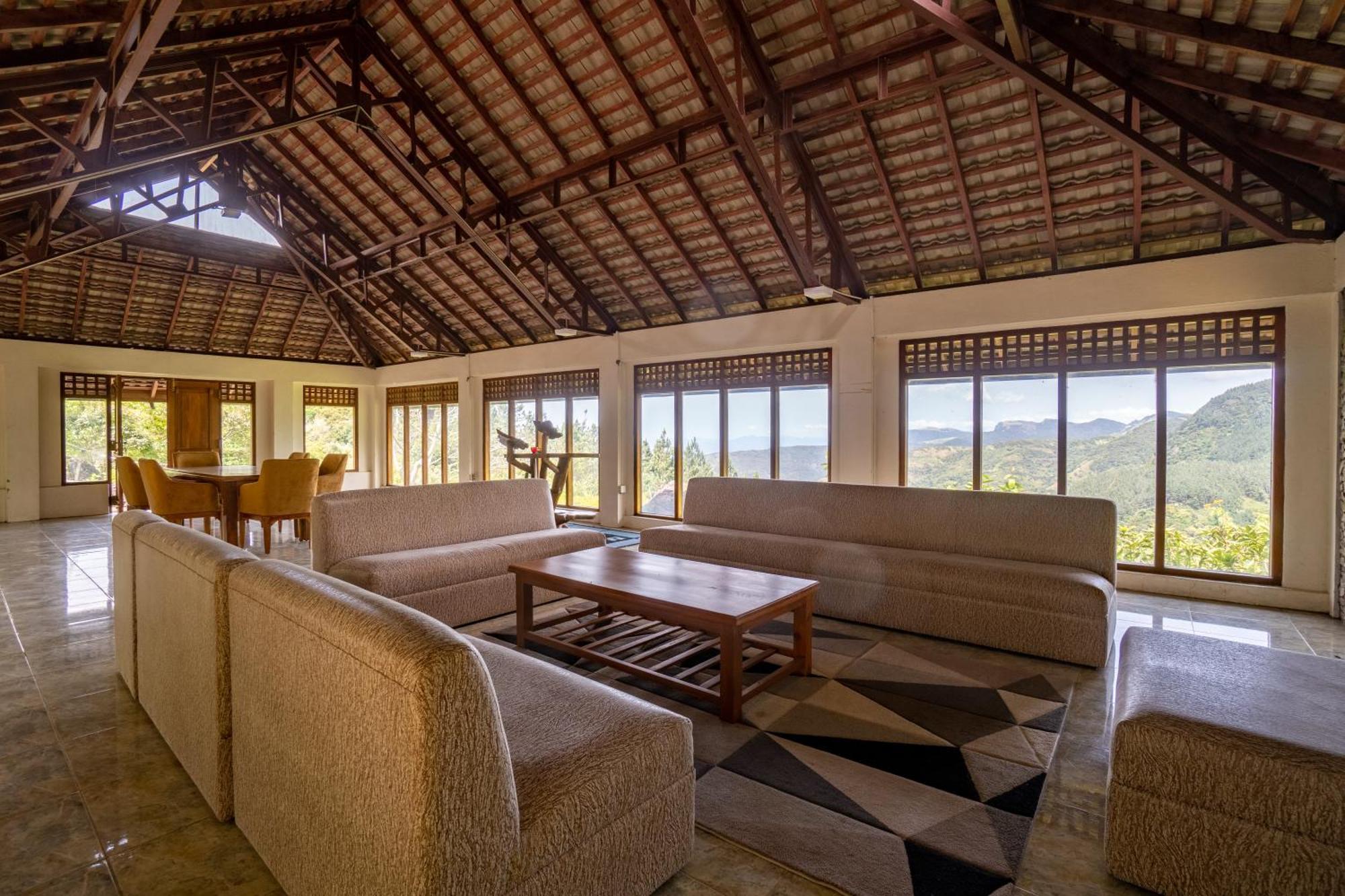Shanthi Uyana Kandy Exterior photo