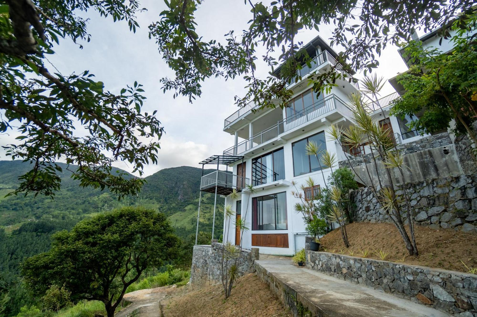 Shanthi Uyana Kandy Exterior photo