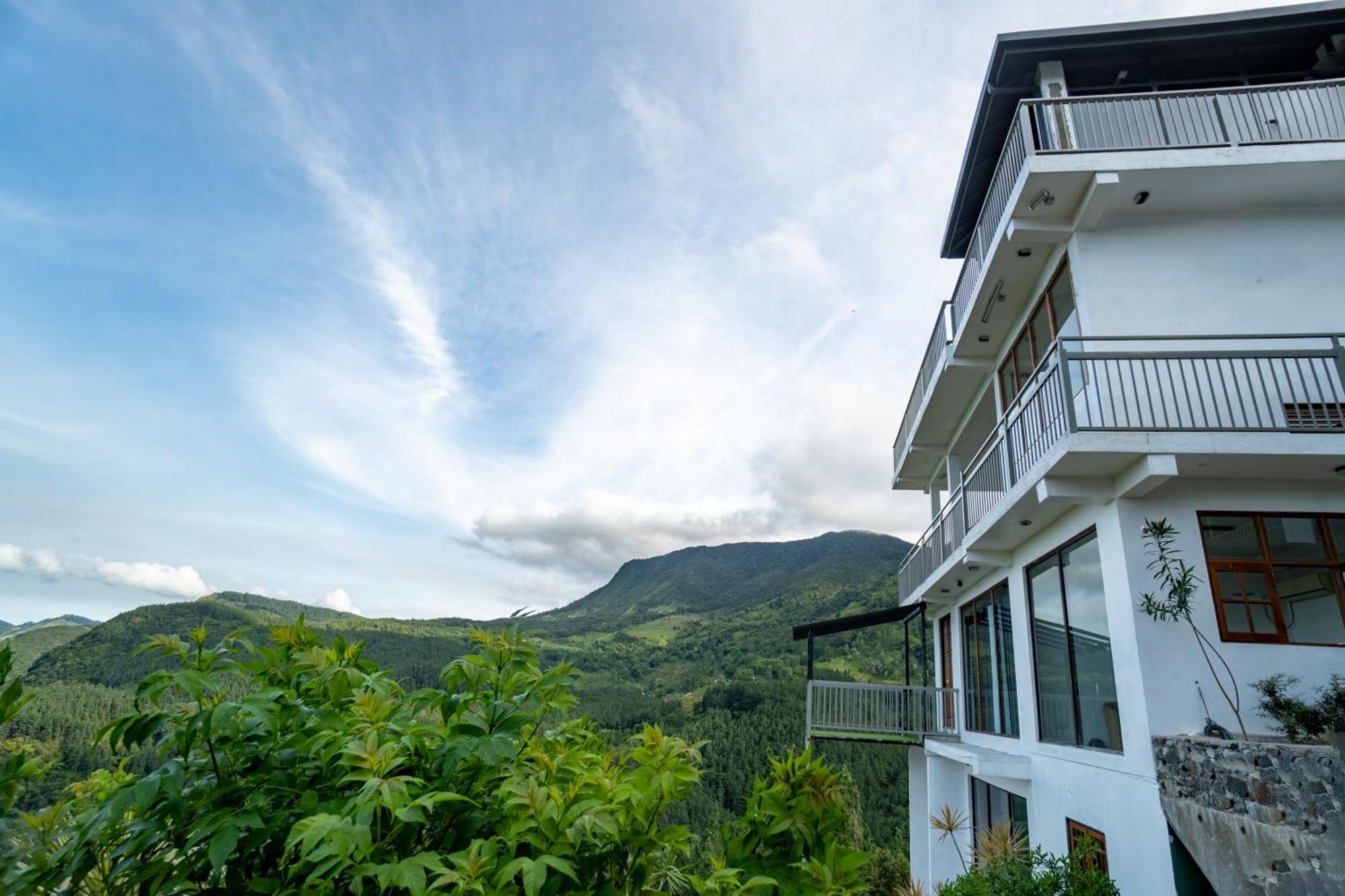 Shanthi Uyana Kandy Exterior photo